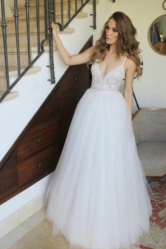 New Arrival Spaghetti Straps Ivory Floor Length Tulle Beach Wedding Dress