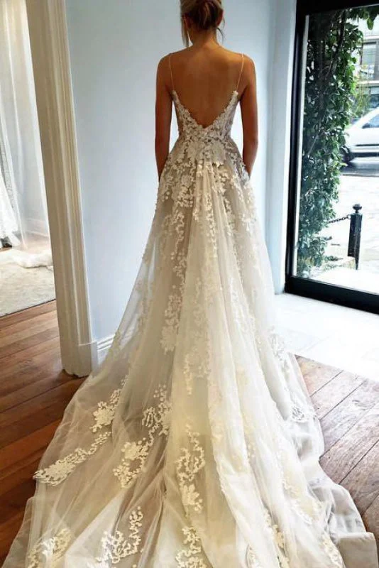 Stunning Appliques Lace Spaghetti Straps Wedding Dress